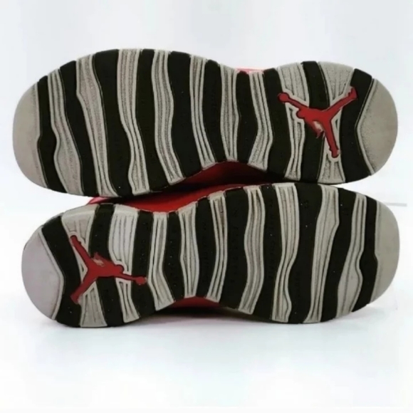 Nike Air Jordan 10 Retro Bulls Over Broadway womens Size 5.5 GS 4Y 705179-601 - Picture 5 of 6